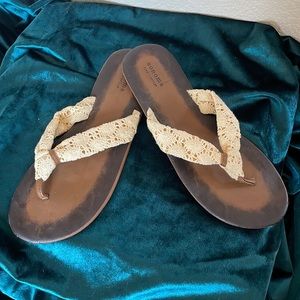 Size 8.5 Sonoma ivory lace sandals